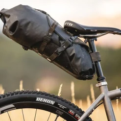 Osprey Fietstassen|Fietstassen|Escapist saddle bag black L