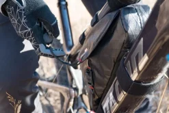 Revelate Designs Fietstassen|Fietstassen|Hopper Frame Bag Black 4 L